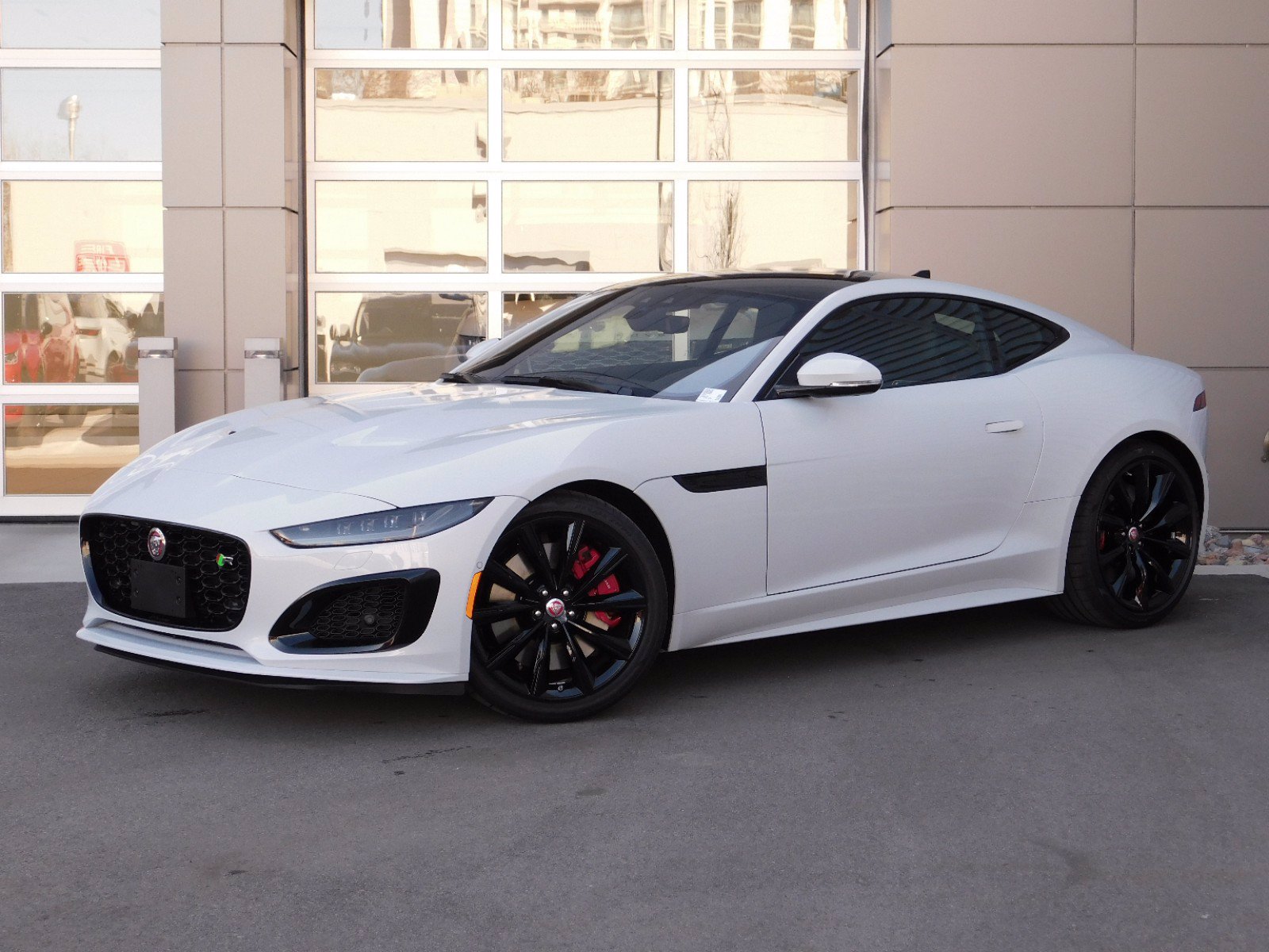 Jaguar F Type R